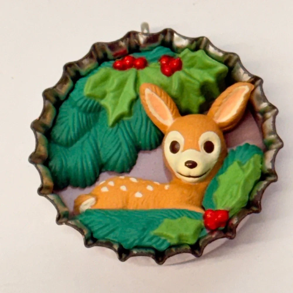 1994 Hallmark Keepsake Ornament Cozy Christmas Miniature Fawn Bottle Cap QXC4119